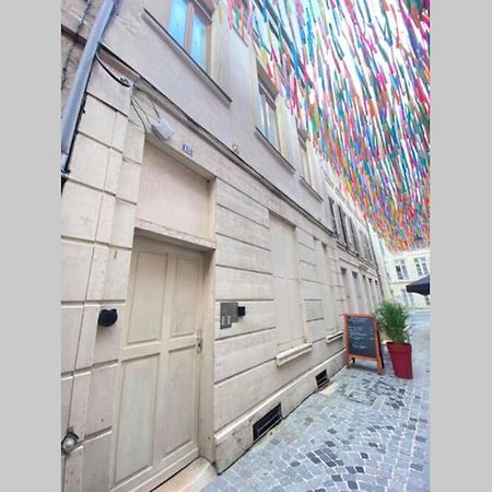 Au Coeur De La Cite Medievale Apartment Laon Exterior photo