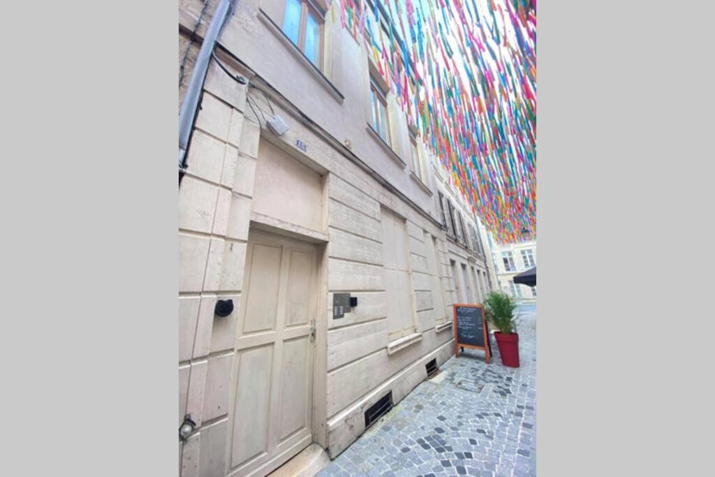 Au Coeur De La Cite Medievale Apartment Laon Exterior photo